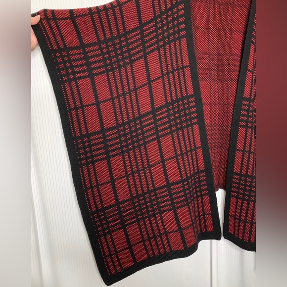 Original Nicole Miller - Red and Black Knit Poncho Shawl Shrug Wrap - One Size - Picture 5 of 5